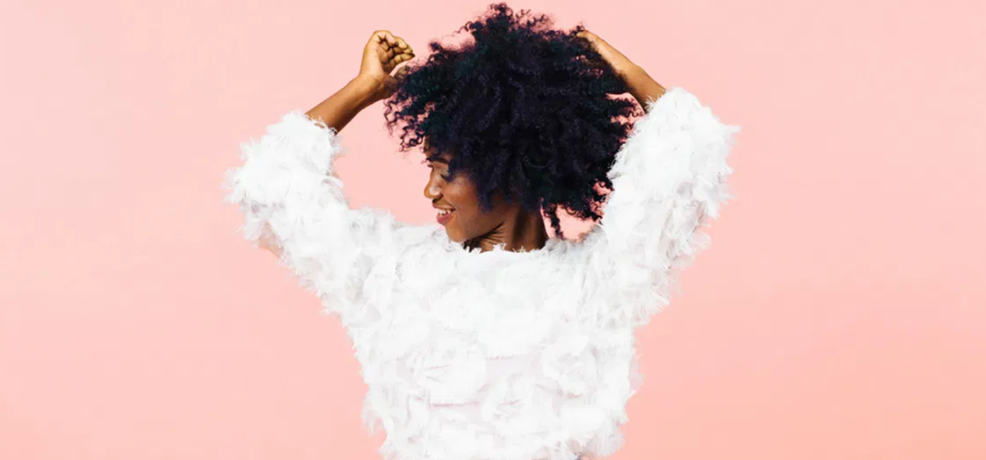 How to Comb and Maintain Kinky Curly Weave