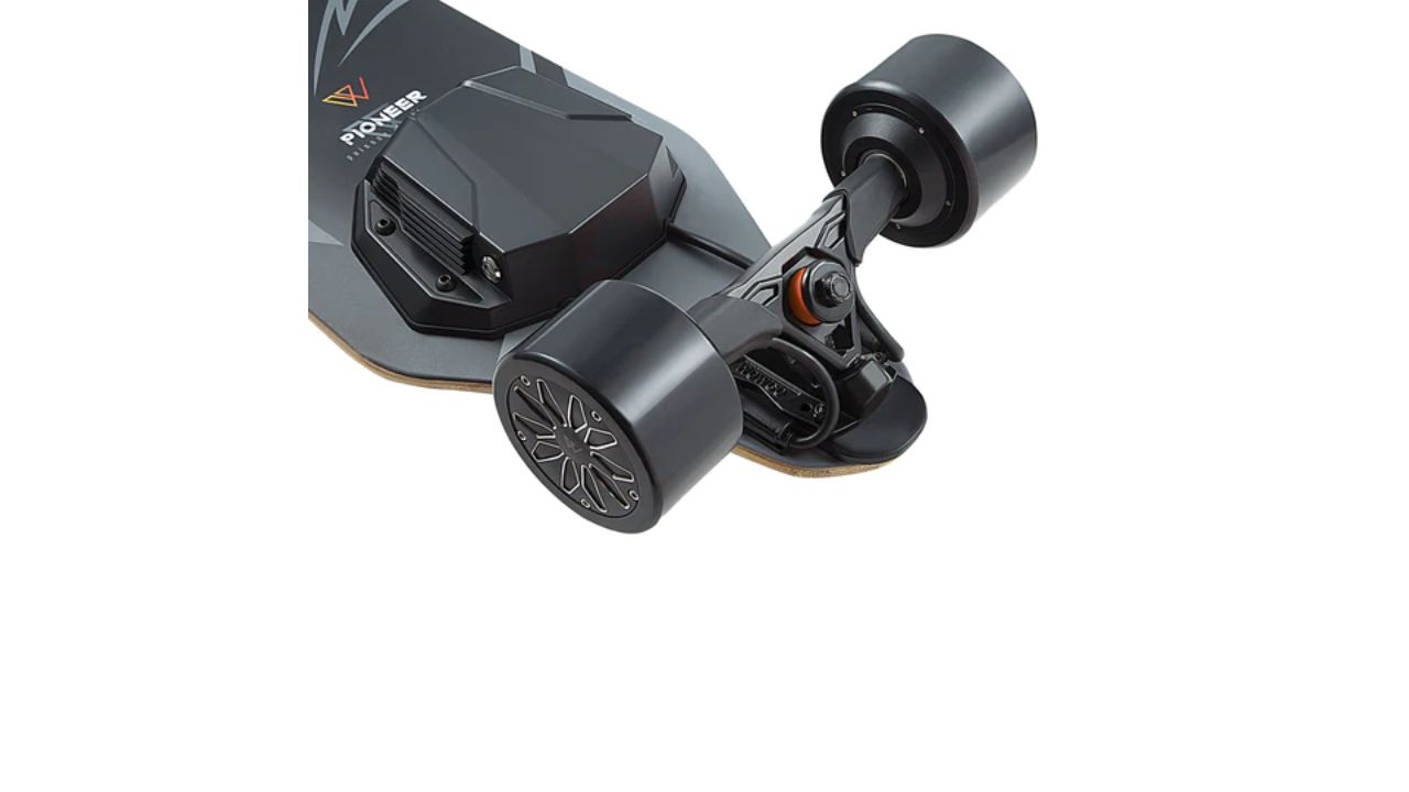 Thrill-Seeker&#8217;s Paradise: Adrenaline-Packed Electric Skateboarding